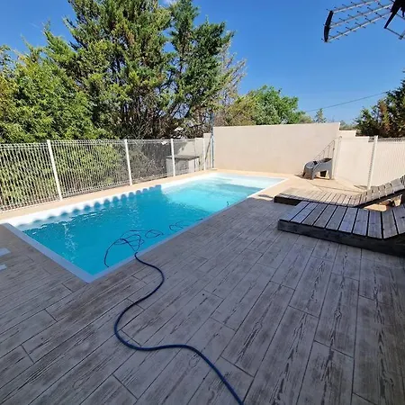 Holiday home Pour 10 Personnes Avec Piscine Et Jacuzzi *