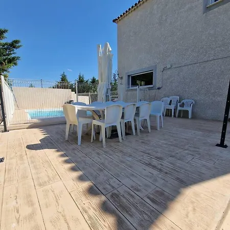 Pour 10 Personnes Avec Piscine Et Jacuzzi Ales