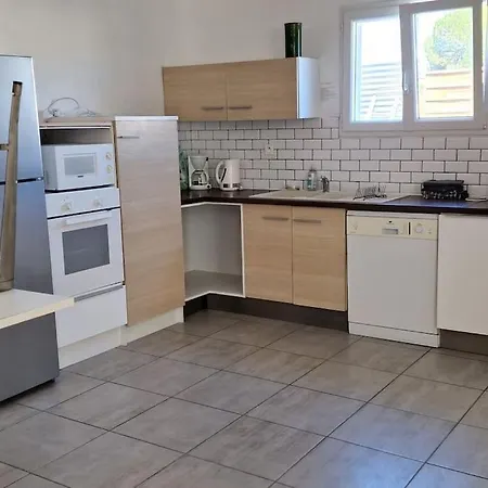 Holiday home Pour 10 Personnes Avec Piscine Et Jacuzzi