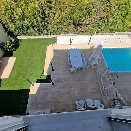Holiday home Pour 10 Personnes Avec Piscine Et Jacuzzi Ales