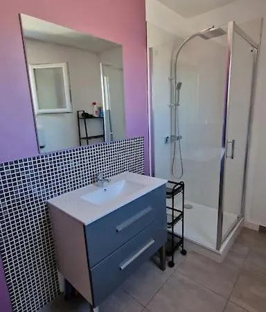 Holiday home Pour 10 Personnes Avec Piscine Et Jacuzzi Ales